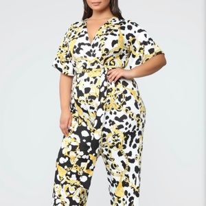 NWT FASHIONNOVA CURVE CHAIN JUMPSUIT SIZE 3x